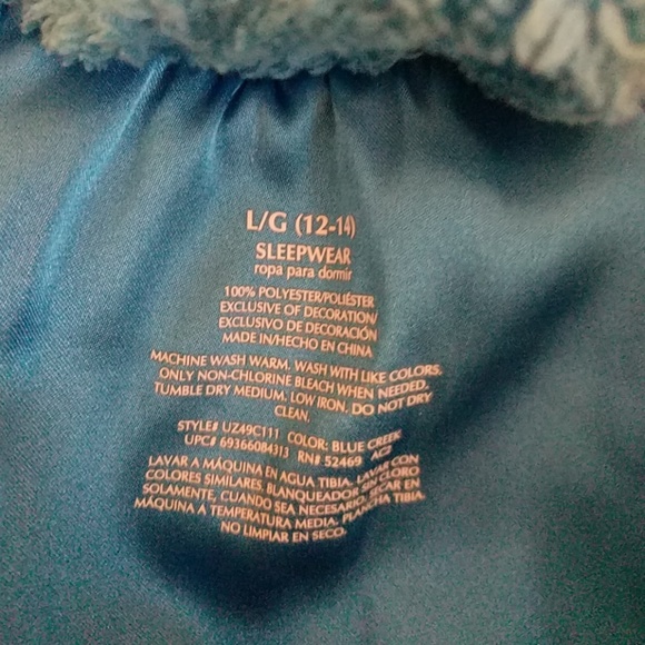 Fuzzy long blue bathrobe - Picture 2 of 2